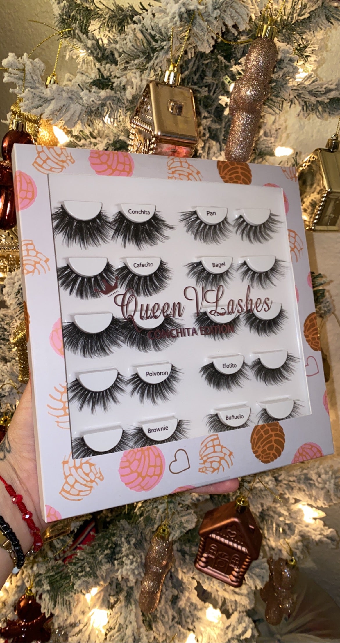 Conchita LashBook